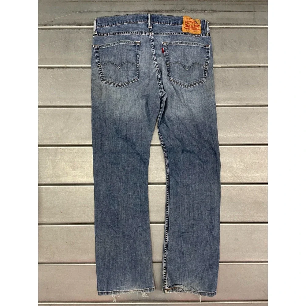 Levis levis 527